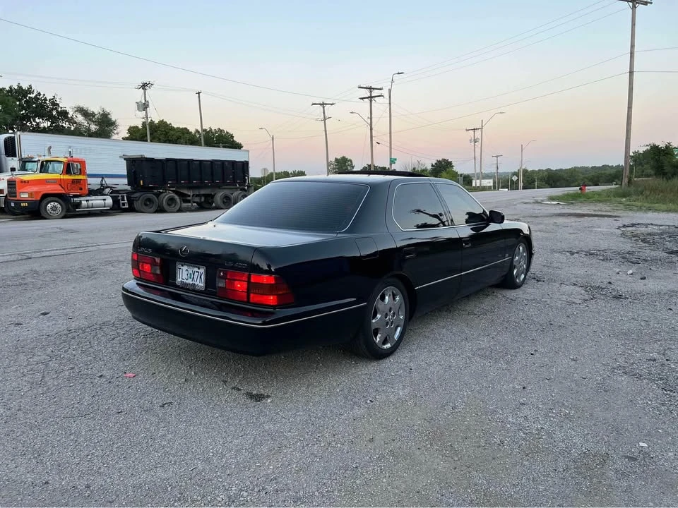 2000 Lexus LS 2nd Gen - Image 4 of 15