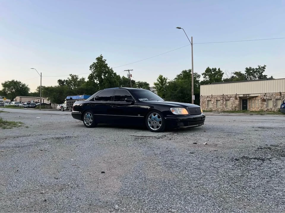 2000 Lexus LS 2nd Gen - Image 6 of 15