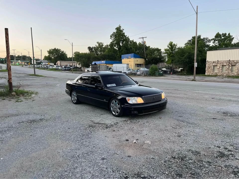 2000 Lexus LS 2nd Gen - Image 8 of 15