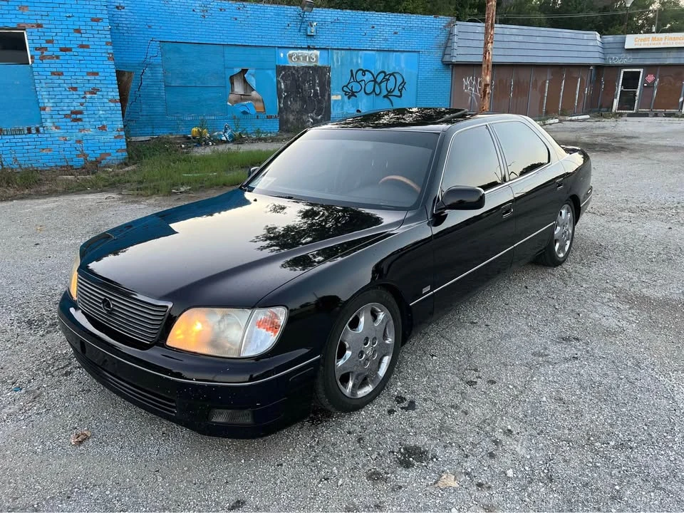 2000 Lexus LS 2nd Gen - Image 2 of 15
