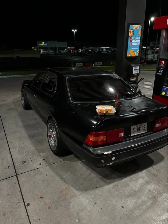 2000 Lexus LS 2nd Gen - Image 5 of 5