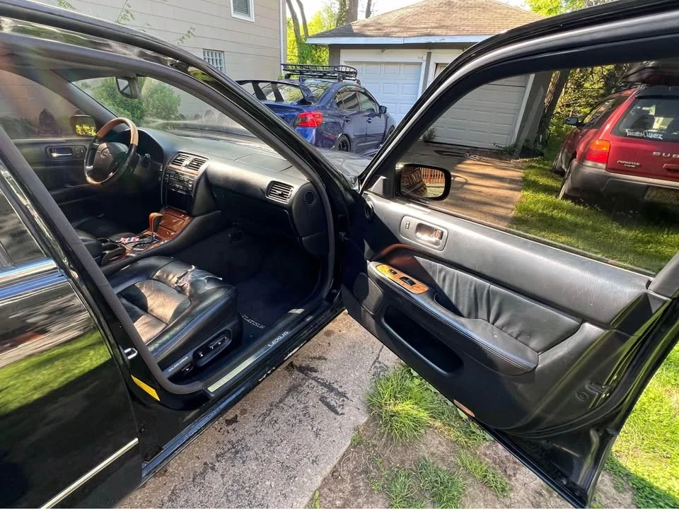 2000 Lexus LS 2nd Gen - Image 13 of 20