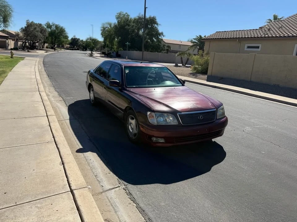 2000 Lexus LS 2nd Gen - Image 11 of 12