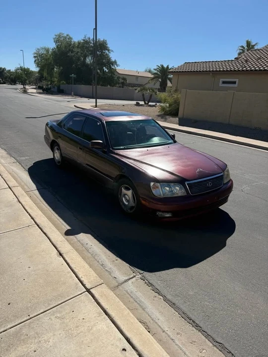 2000 Lexus LS 2nd Gen - Image 12 of 12