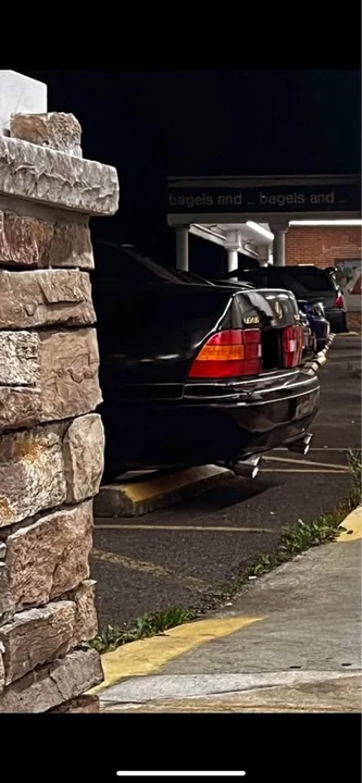 2000 Lexus LS 2nd Gen - Image 9 of 14