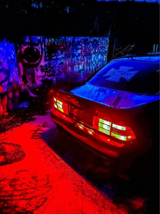 2000 Lexus LS 2nd Gen - Image 4 of 14