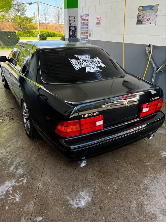 2000 Lexus LS 2nd Gen - Image 2 of 14
