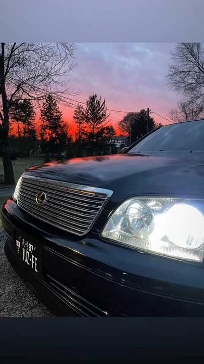 2000 Lexus LS 2nd Gen - Image 8 of 14
