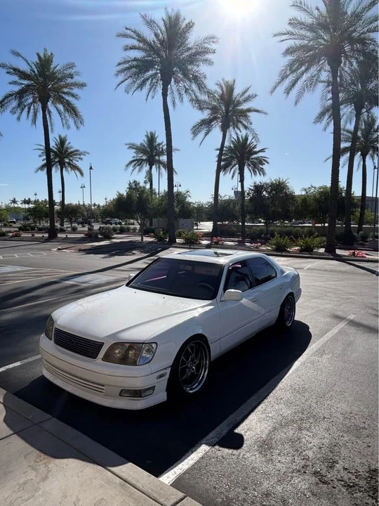 2000 Lexus LS 2nd Gen - Image 5 of 5