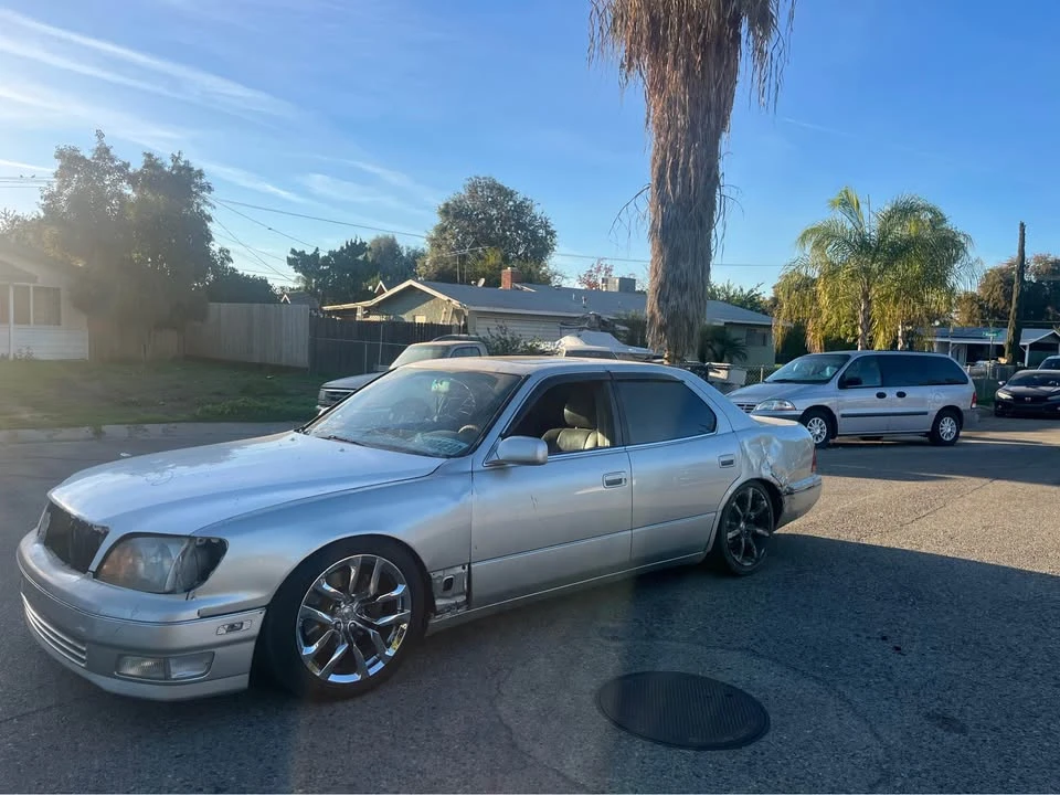 2000 Lexus LS 2nd Gen - Image 3 of 7