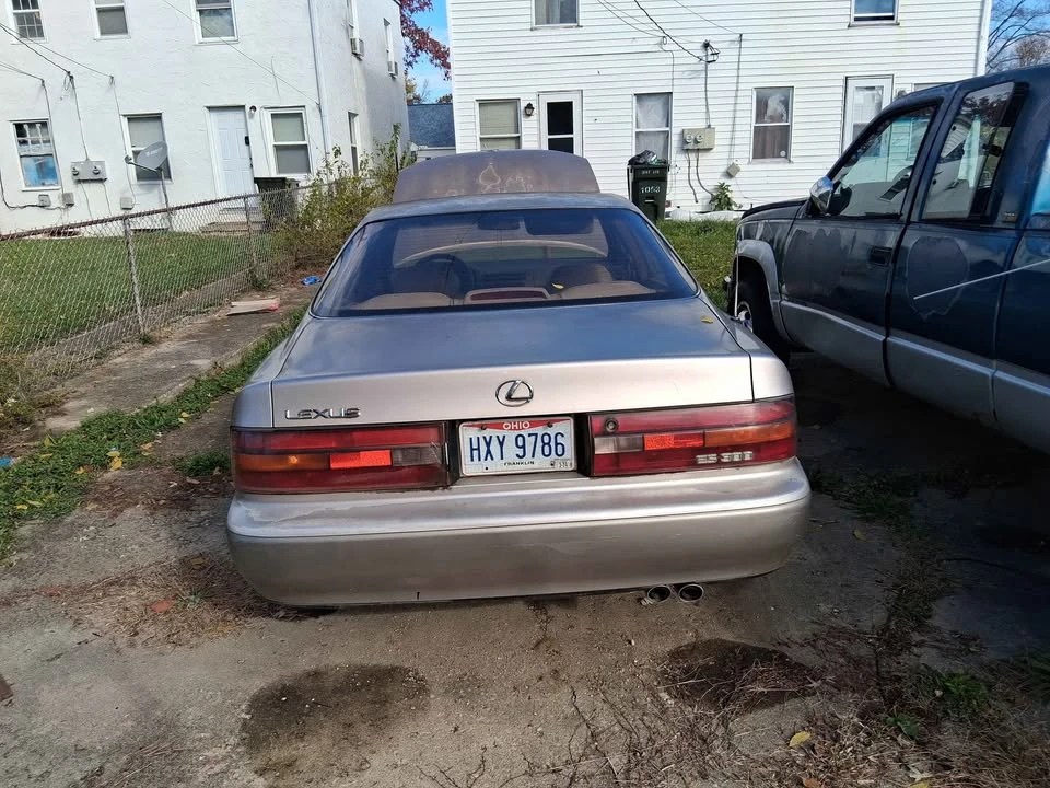 2000 Lexus LS 2nd Gen - Image 2 of 2