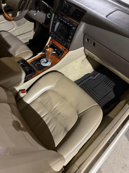 2000 Lexus LS 2nd Gen - Image 13 of 19