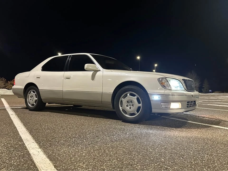 2000 Lexus LS 2nd Gen - Image 2 of 19