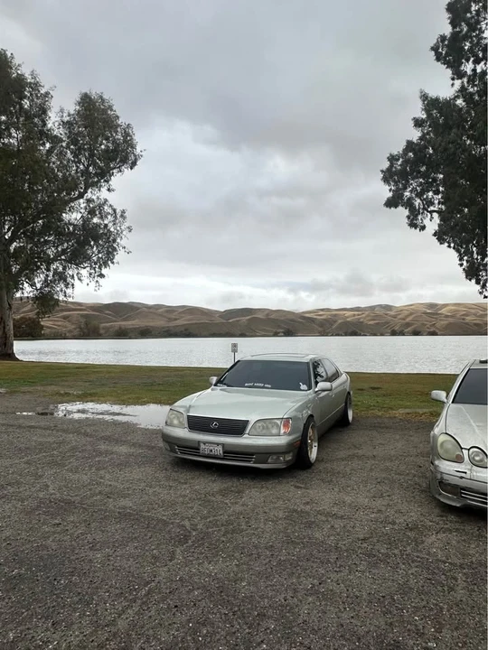 2000 Lexus LS 2nd Gen - Image 3 of 7