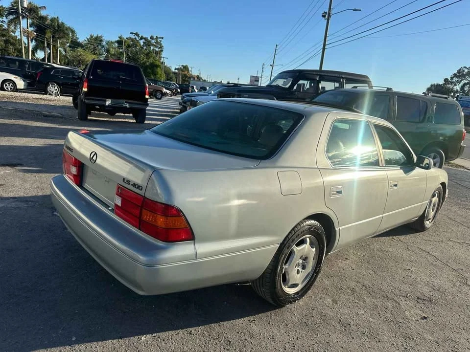 2000 Lexus LS 2nd Gen - Image 3 of 9