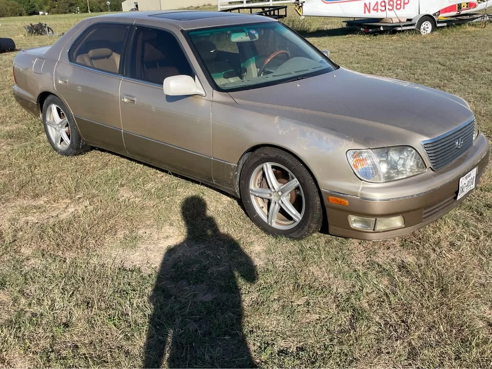 2000 Lexus LS 2nd Gen - Image 3 of 13