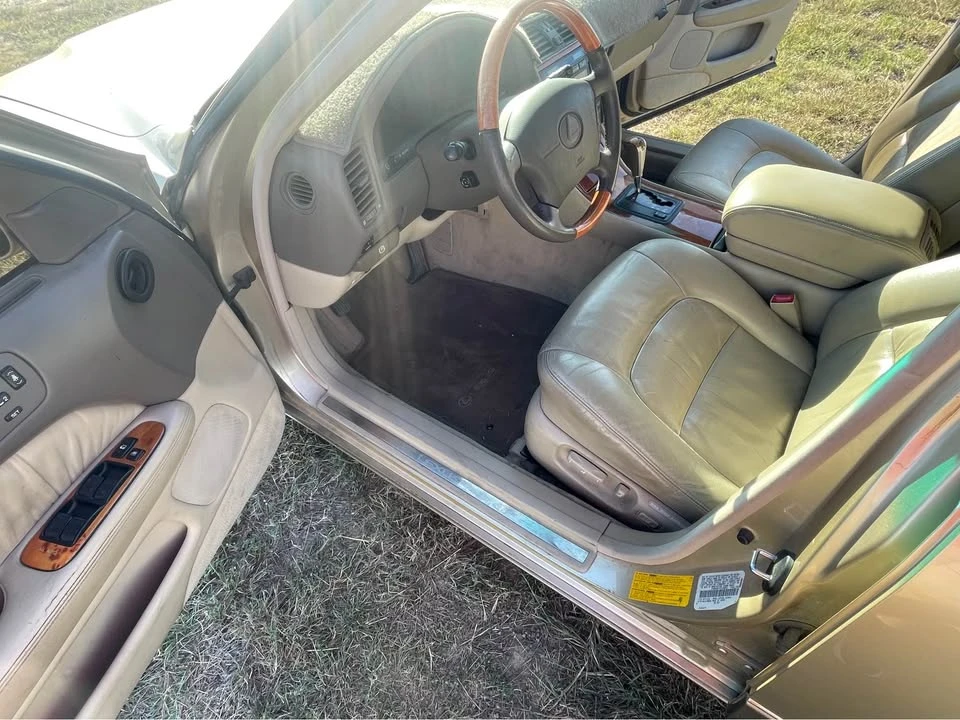 2000 Lexus LS 2nd Gen - Image 6 of 13