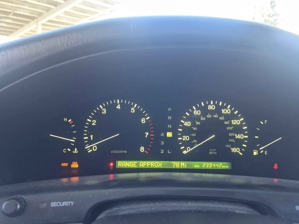 2000 Lexus LS 2nd Gen - Image 7 of 13