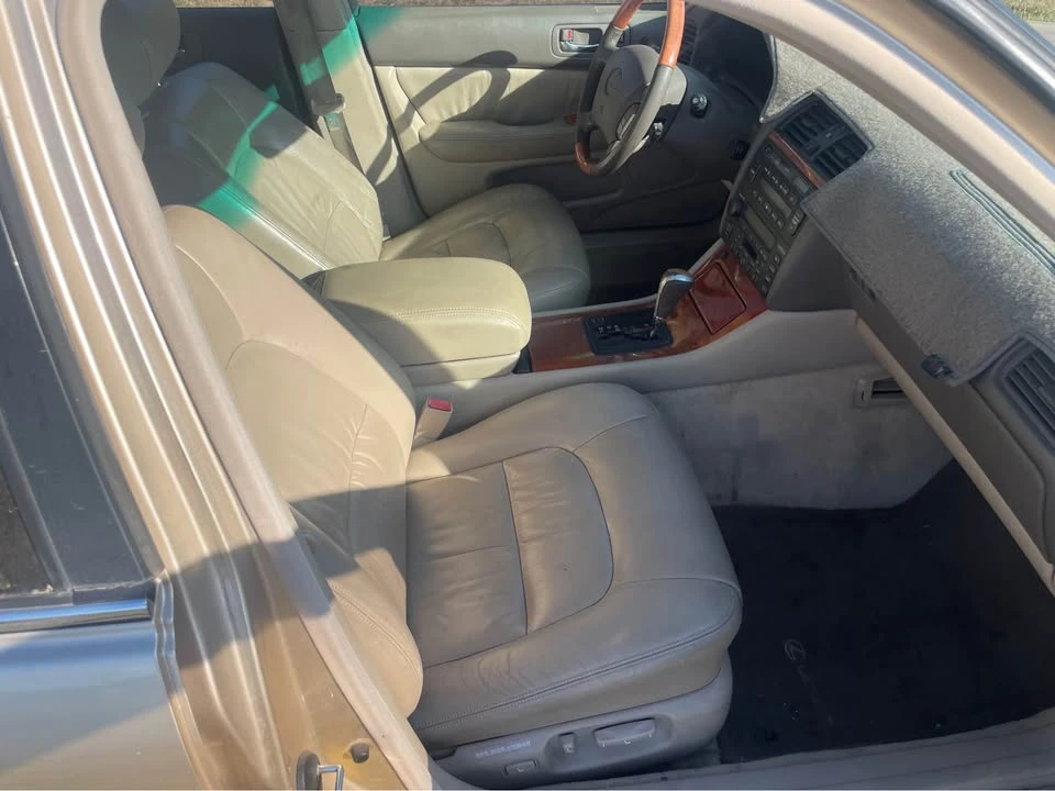 2000 Lexus LS 2nd Gen - Image 13 of 13