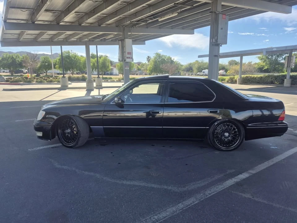 2000 Lexus LS 2nd Gen - Image 6 of 13