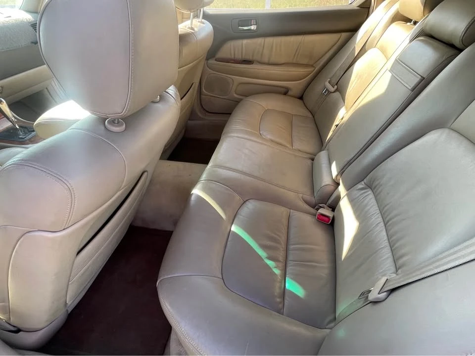 2000 Lexus LS 2nd Gen - Image 7 of 13