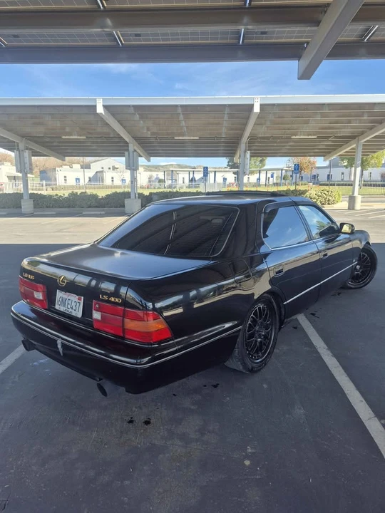 2000 Lexus LS 2nd Gen - Image 3 of 13