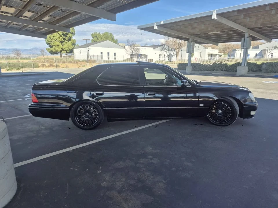 2000 Lexus LS 2nd Gen - Image 2 of 13