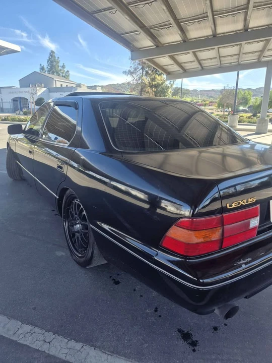 2000 Lexus LS 2nd Gen - Image 5 of 13