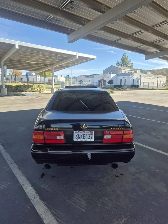 2000 Lexus LS 2nd Gen - Image 4 of 13