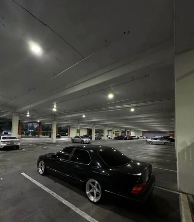 2000 Lexus LS 2nd Gen - Image 3 of 5