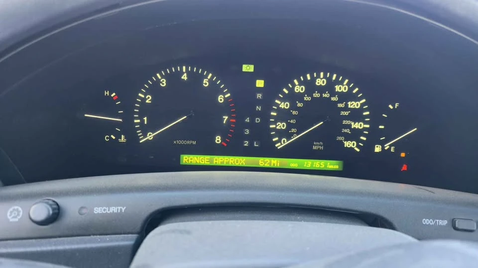 2000 Lexus LS 2nd Gen - Image 7 of 10
