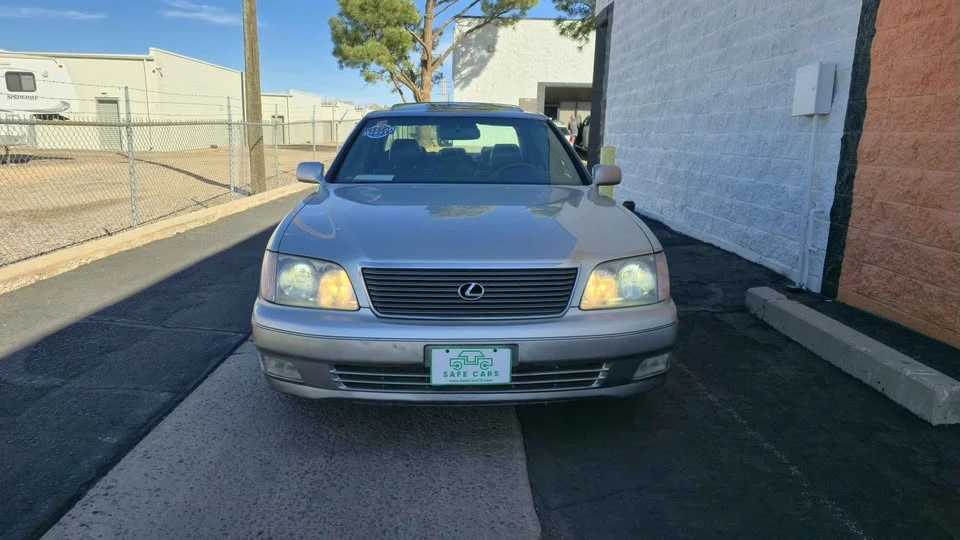 2000 Lexus LS 2nd Gen - Image 2 of 10