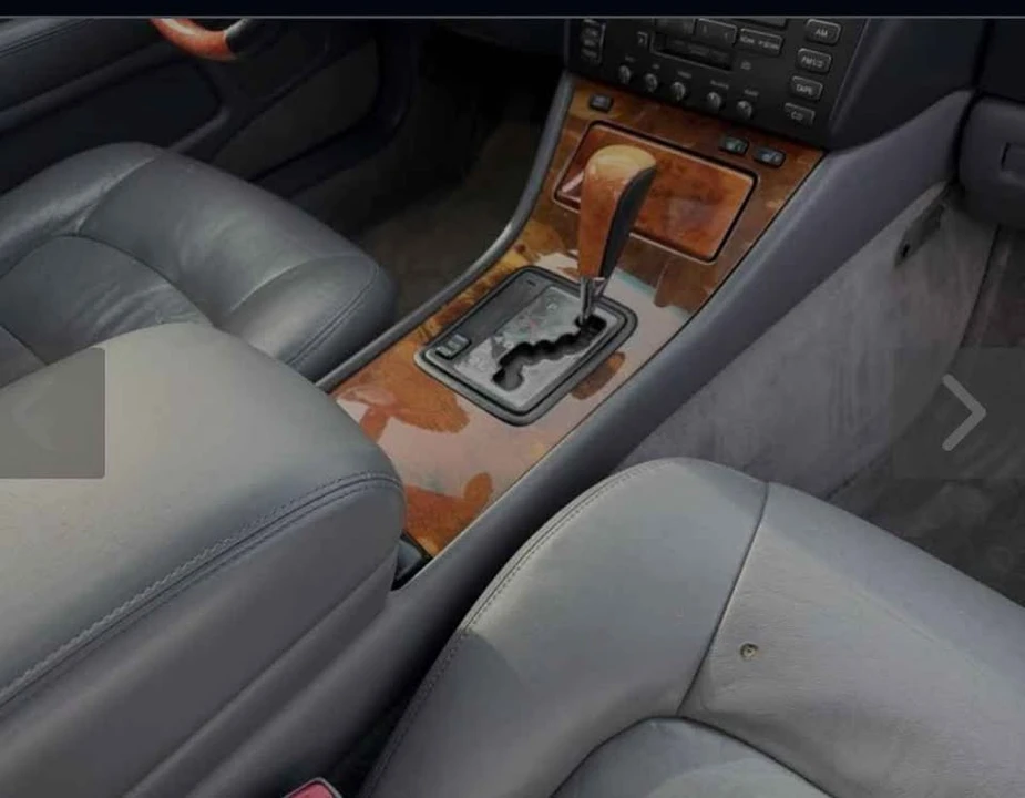 2000 Lexus LS 2nd Gen - Image 2 of 19
