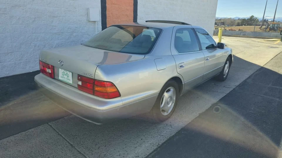 2000 Lexus LS 2nd Gen - Image 4 of 10