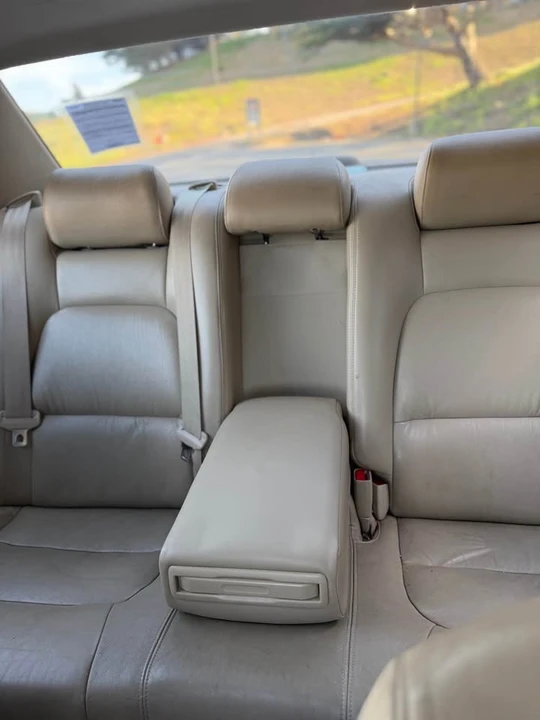 2000 Lexus LS 2nd Gen - Image 13 of 15