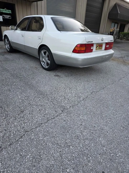 2000 Lexus LS 2nd Gen - Image 5 of 10