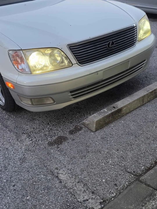 2000 Lexus LS 2nd Gen - Image 7 of 10