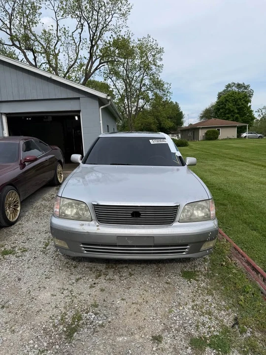 2000 Lexus LS 2nd Gen - Image 7 of 10
