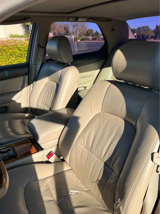 2000 Lexus LS 2nd Gen - Image 9 of 18