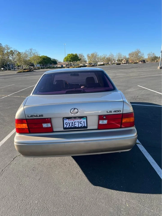 2000 Lexus LS 2nd Gen - Image 5 of 18