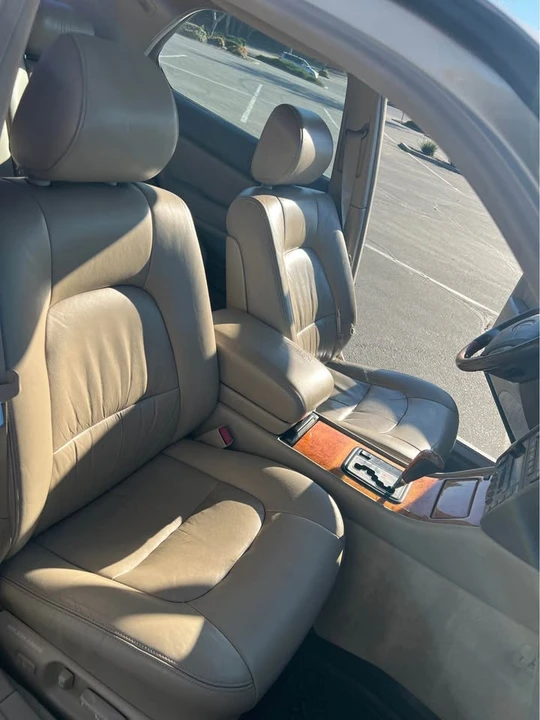 2000 Lexus LS 2nd Gen - Image 10 of 18