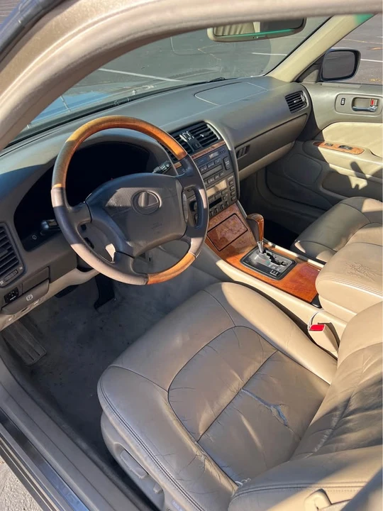 2000 Lexus LS 2nd Gen - Image 8 of 18
