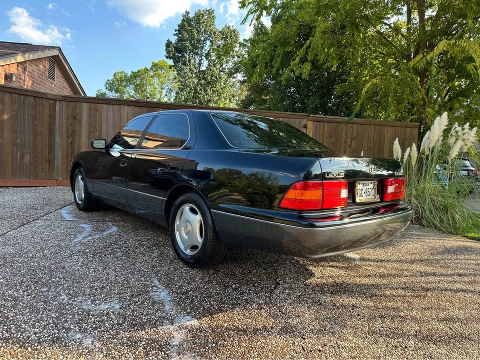 2000 Lexus LS 2nd Gen - Image 4 of 12