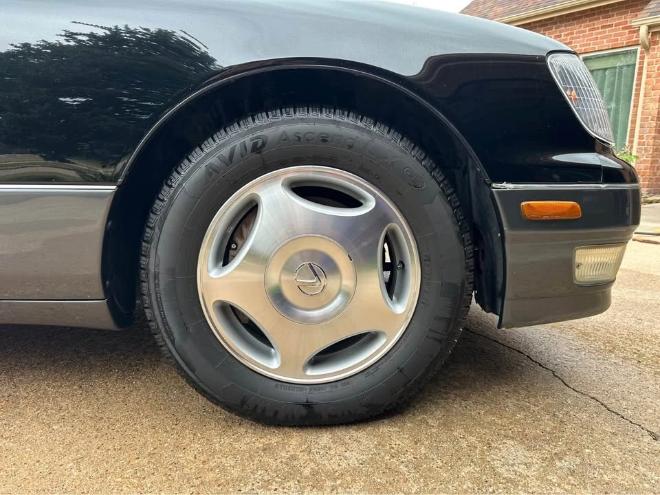 2000 Lexus LS 2nd Gen - Image 7 of 12