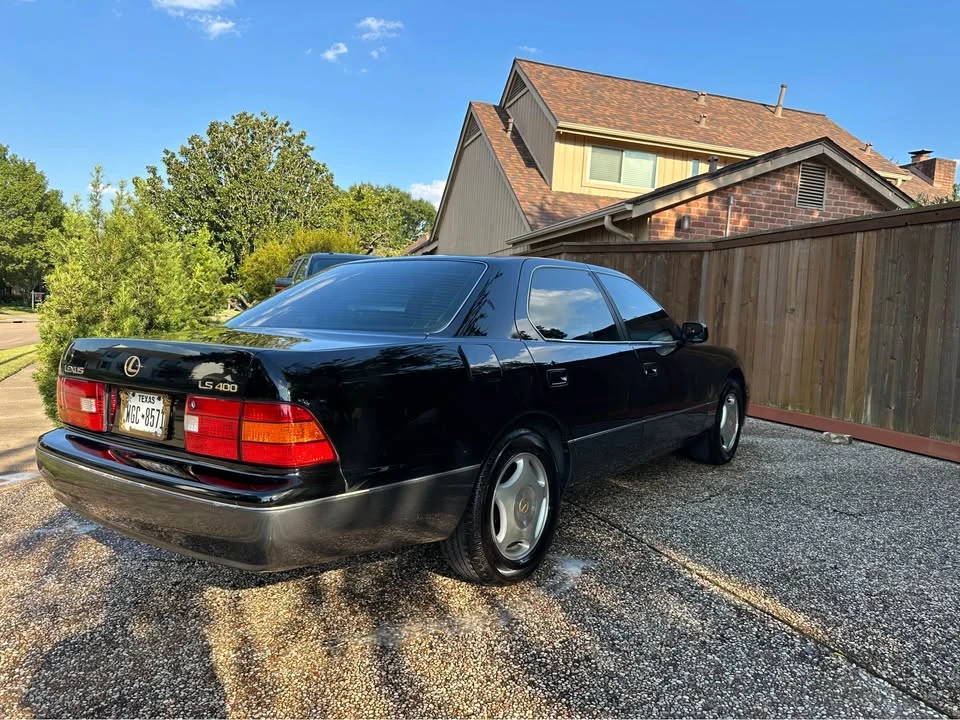 2000 Lexus LS 2nd Gen - Image 3 of 12