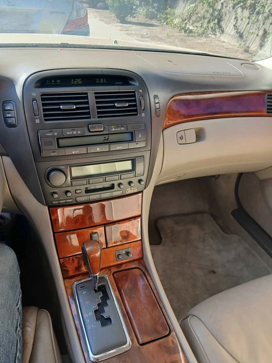 2000 Lexus LS 3rd Gen - Image 5 of 5