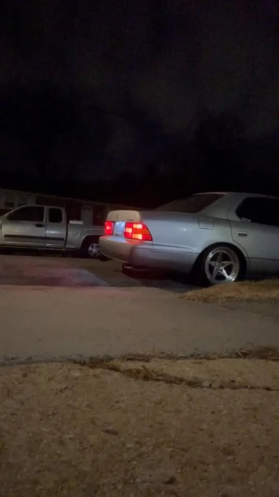 2000 Lexus LS 2nd Gen - Image 16 of 16