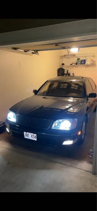 2000 Lexus LS 2nd Gen - Image 2 of 20
