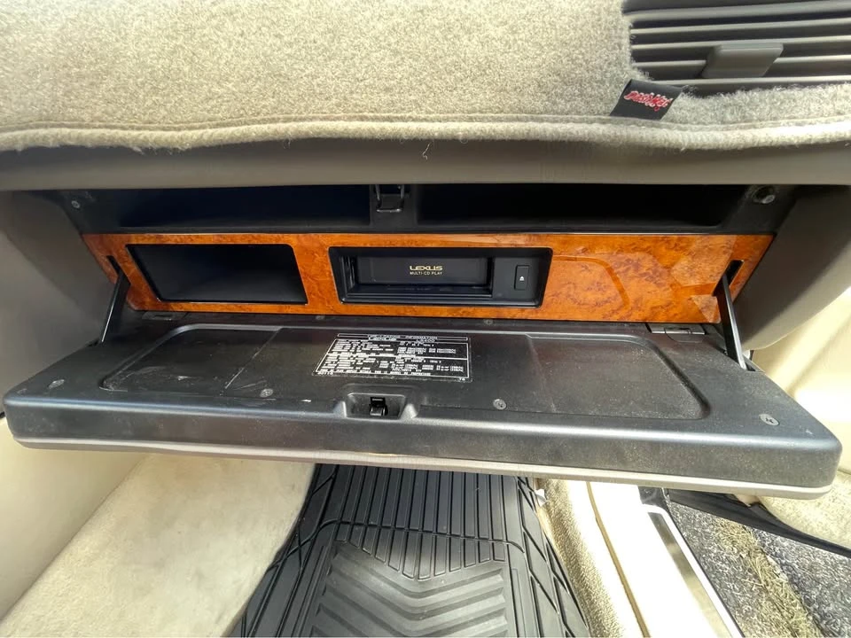 2000 Lexus LS 2nd Gen - Image 15 of 20