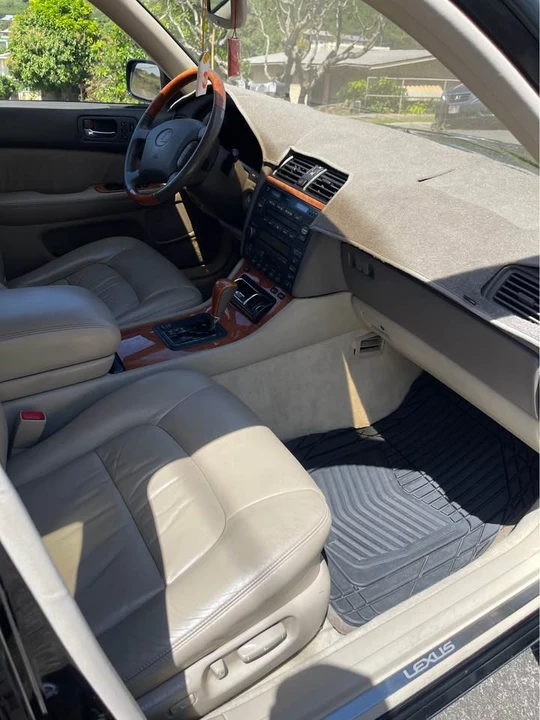 2000 Lexus LS 2nd Gen - Image 11 of 20
